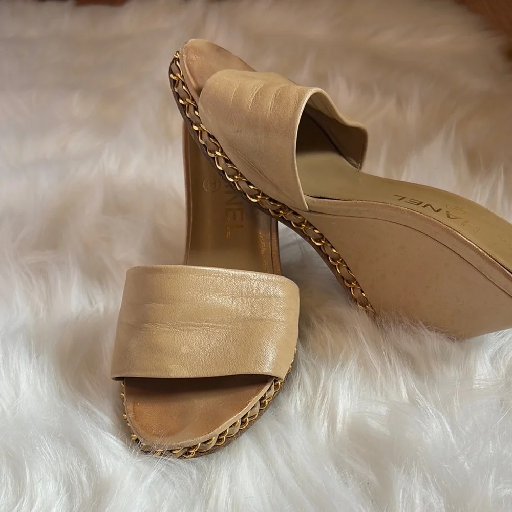 Chanel Chic Beige Wedge Sandals size 36 C